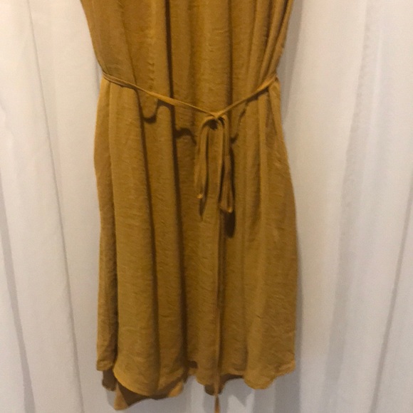 H&M mustard color dress Size 6 - Picture 12 of 16